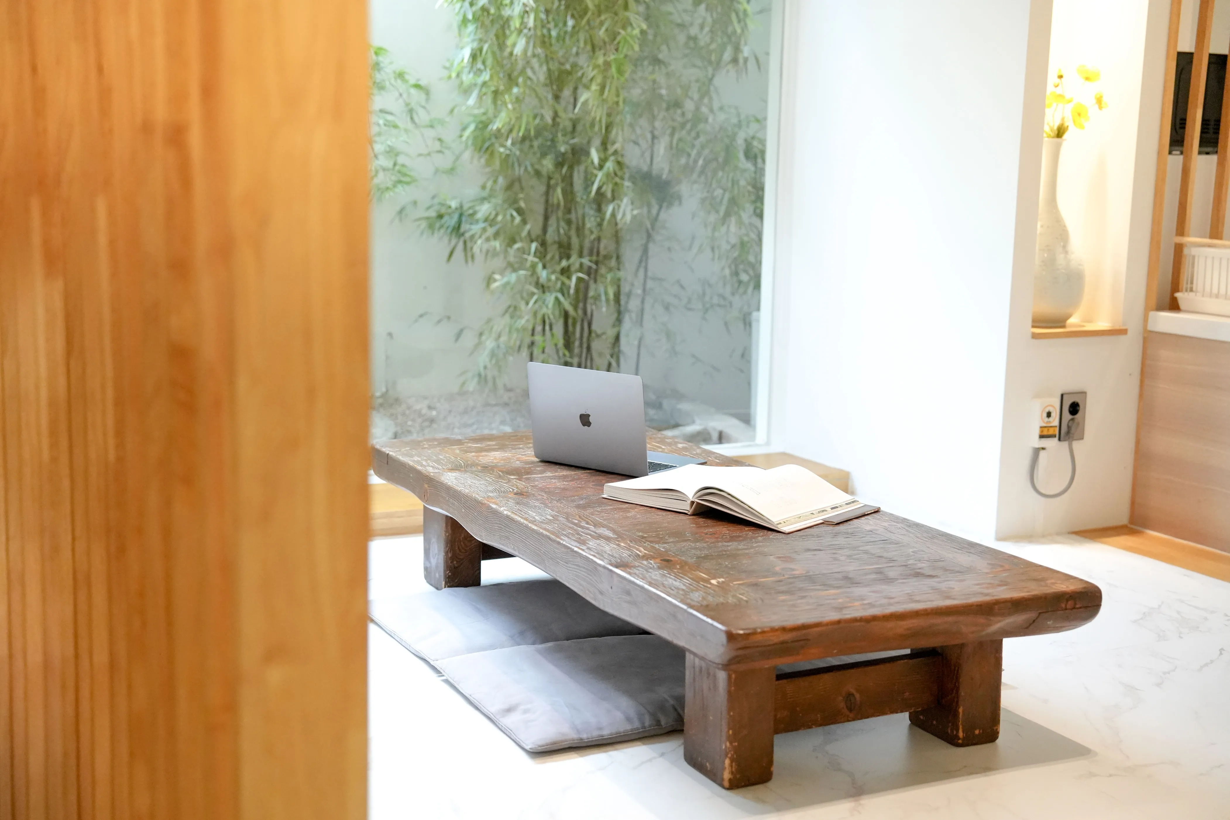 Palette Interior